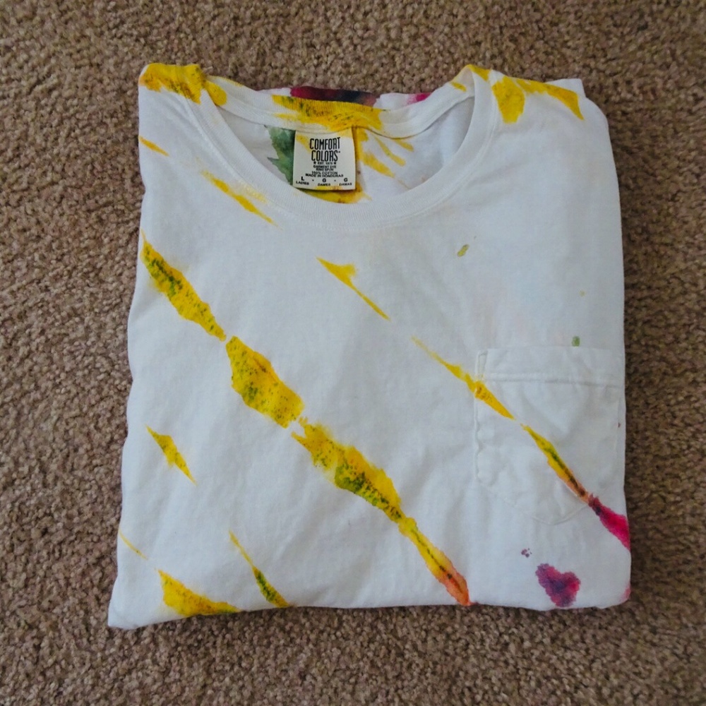 TYE DYE WHITE SHIRT